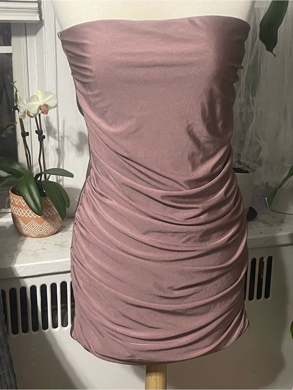 Edikted Strapless Ruched Bodycon Dress - Dusty Mauve